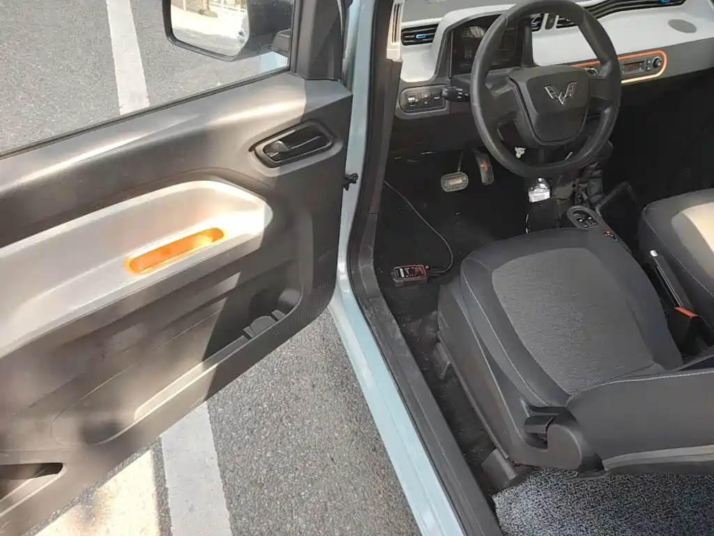 Wuling MINIEV — миниатюра 16