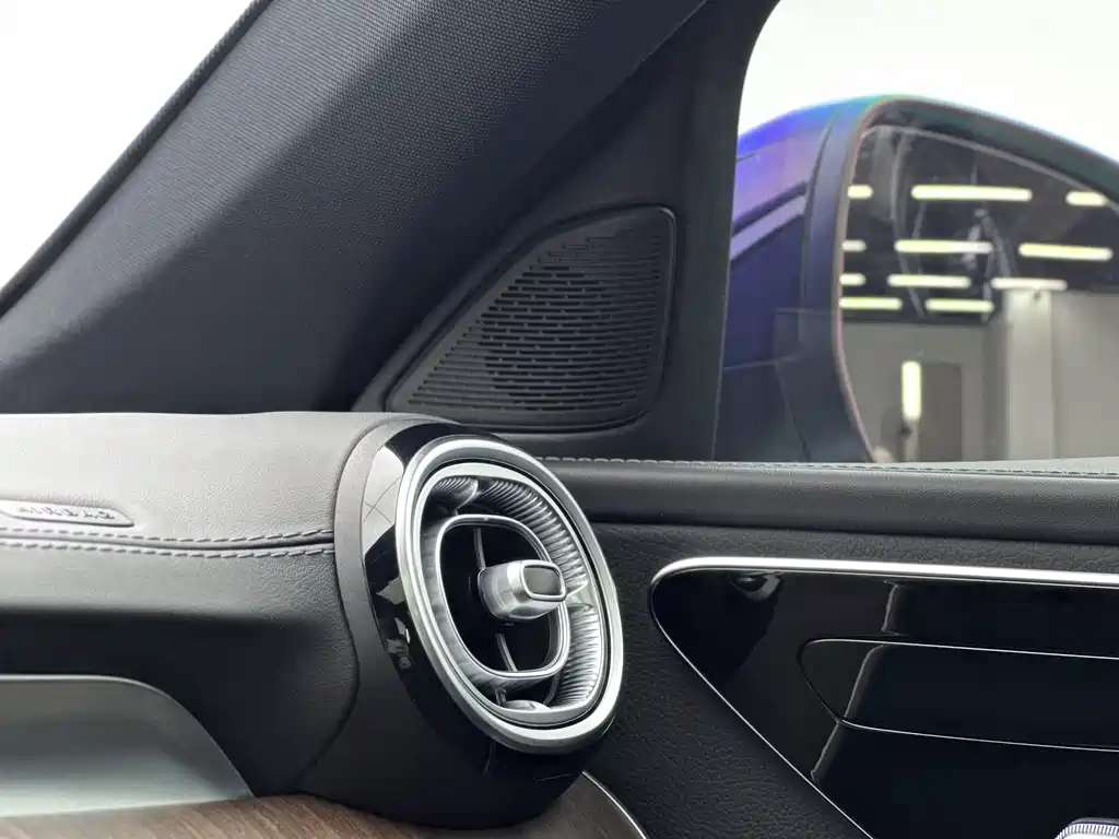 Mercedes-Benz C-Class — миниатюра 15