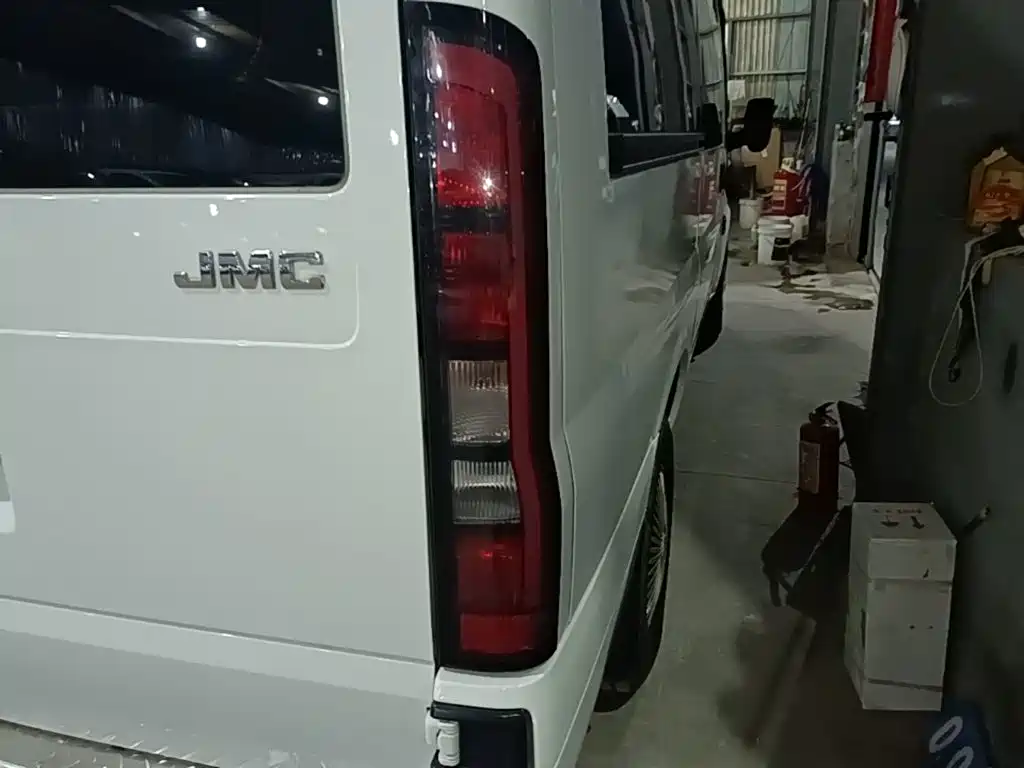 JMC JMC Fushun — миниатюра 8