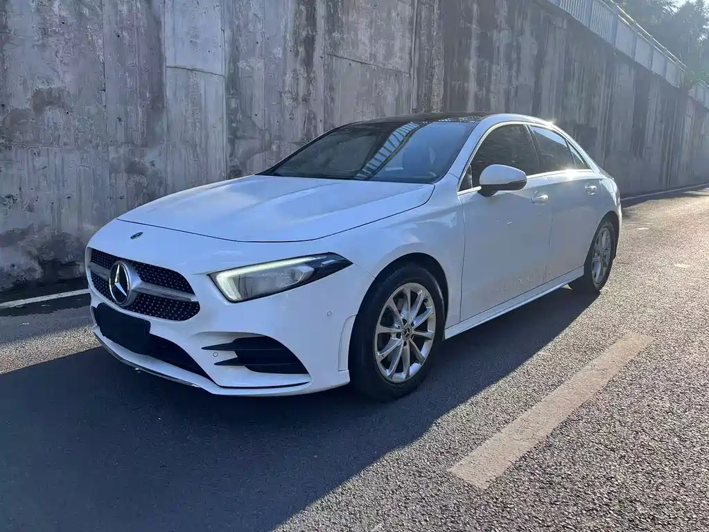 2021 Mercedes-Benz A-klasse - zdjęcie 1 z 10