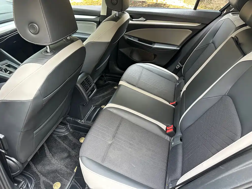 Volkswagen Golf — миниатюра 11