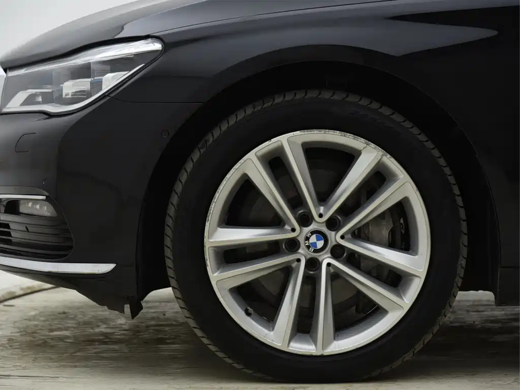 BMW 7 Series 7 2016 750Li xDrive мест