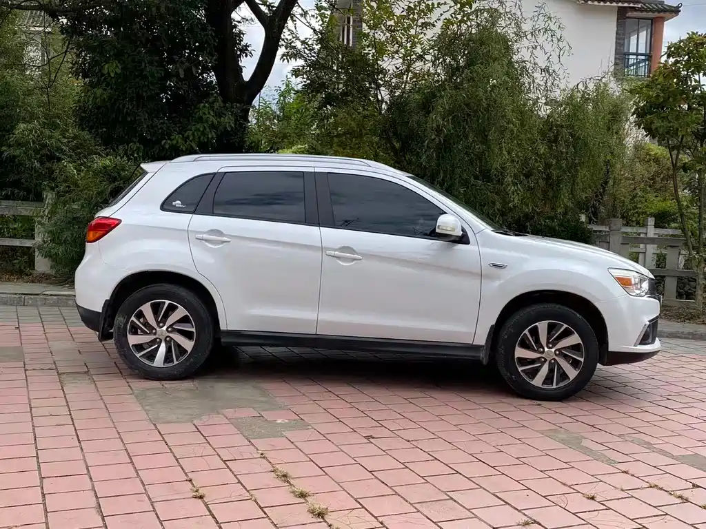 Mitsubishi ASX — миниатюра 14