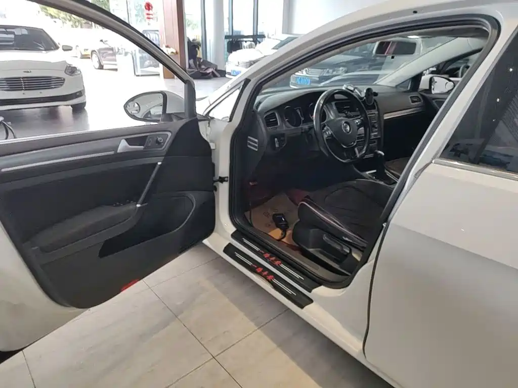 Volkswagen Golf — миниатюра 16