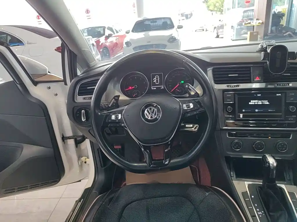 Volkswagen Golf — миниатюра 11