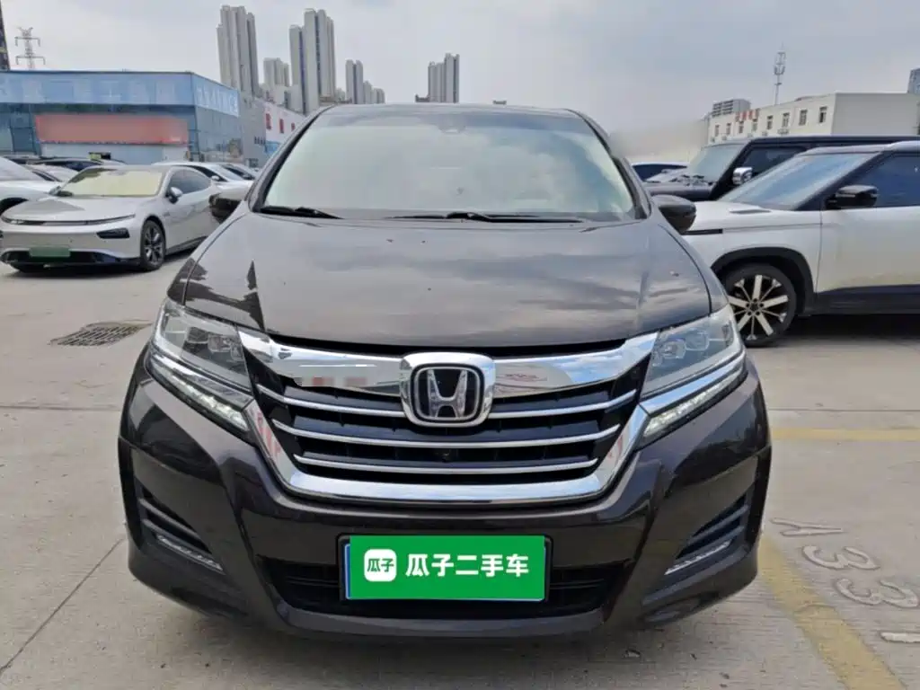 Honda Elysion — миниатюра 3