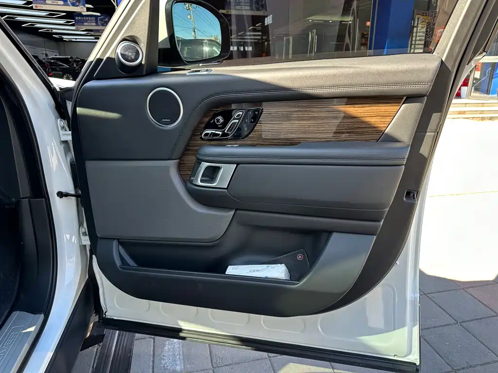 Land Rover Range Rover 3.0 SCV6 Heritage Edition, фото 15