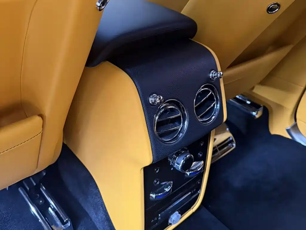 Rolls-Royce Cullinan — миниатюра 3