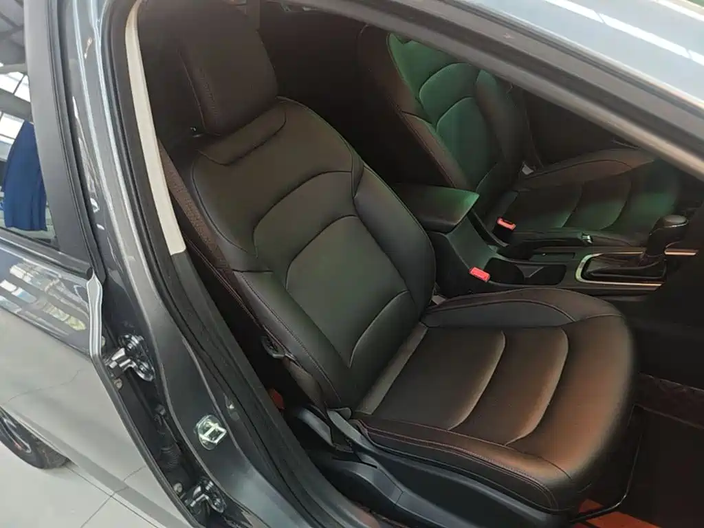 Chevrolet Monza — миниатюра 25