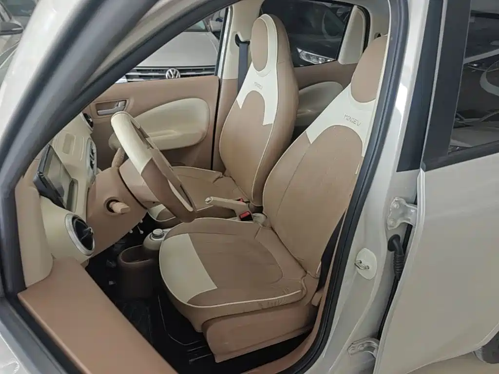Wuling MINIEV — миниатюра 15