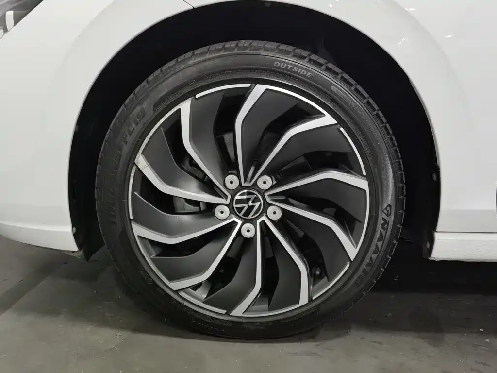 Volkswagen Golf — миниатюра 17