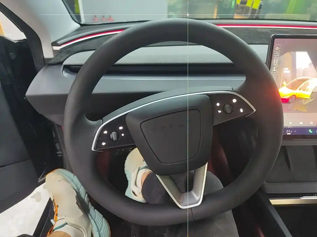 Tesla Model 3 — миниатюра 11