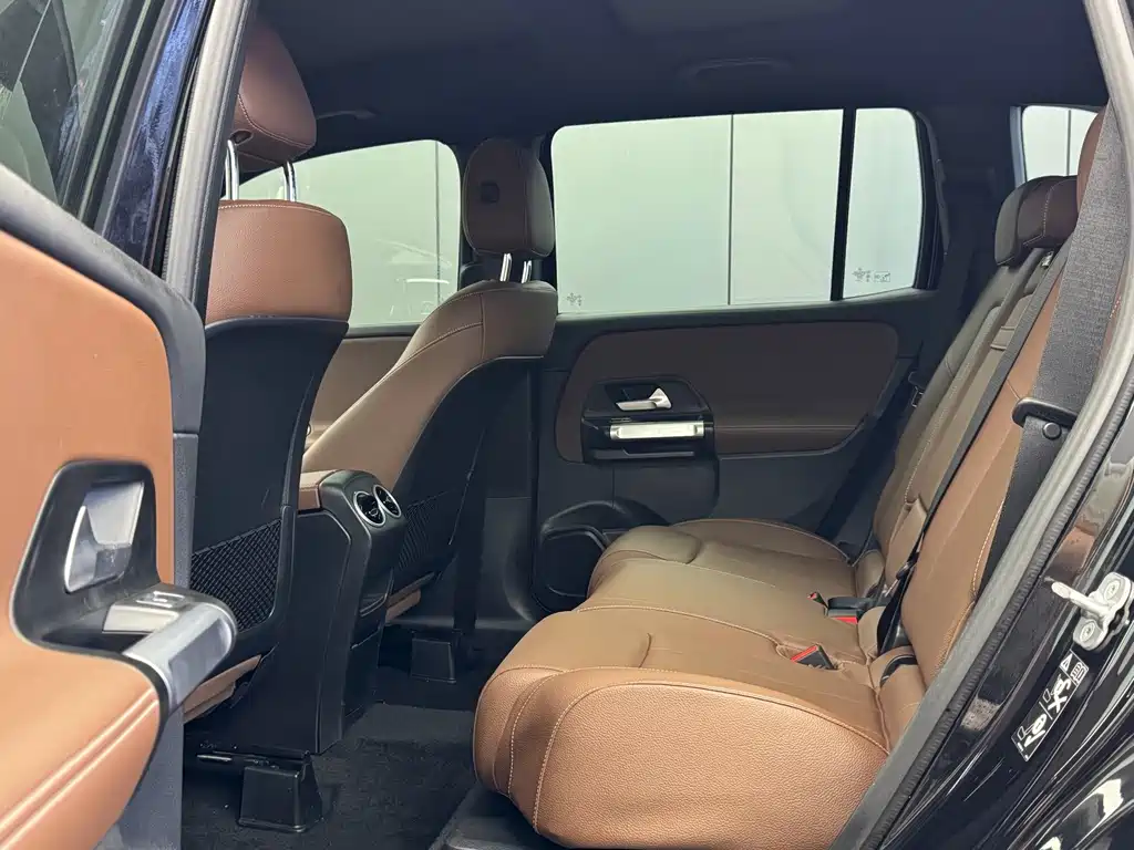 Mercedes-Benz GLB — миниатюра 6