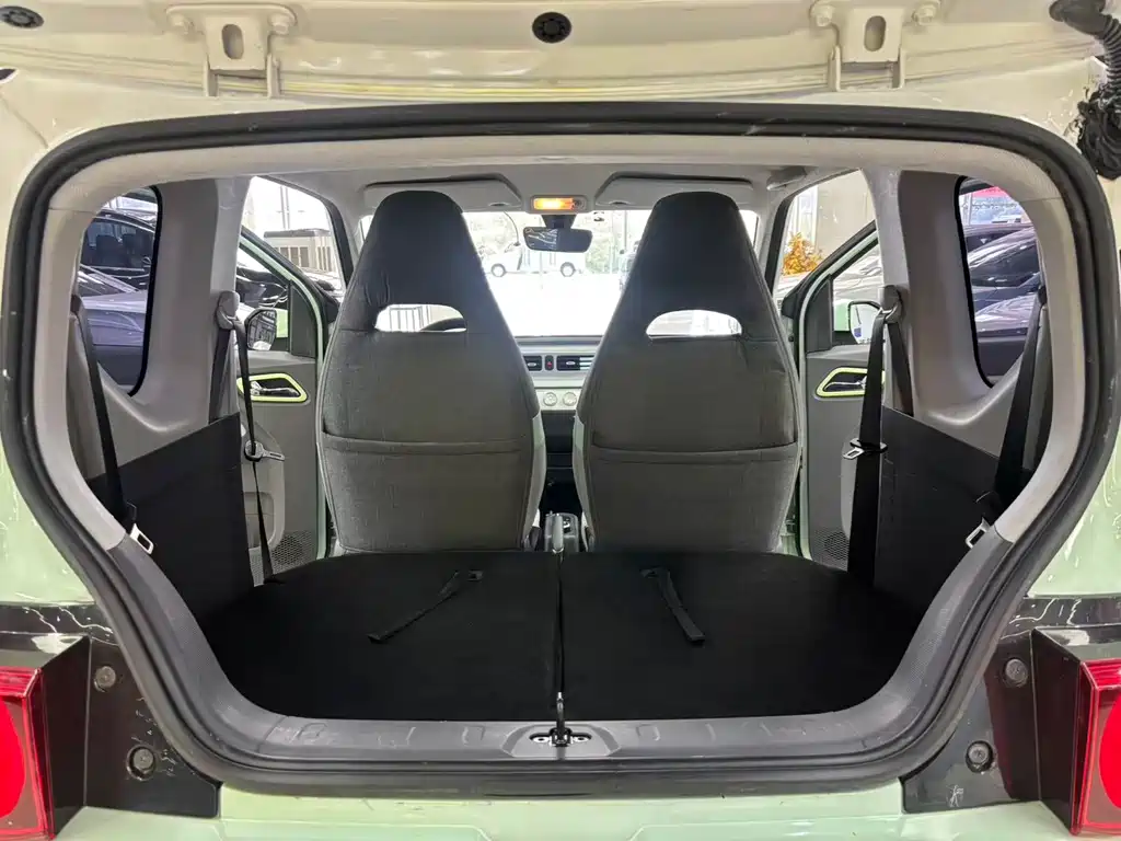 Wuling MINIEV — миниатюра 4