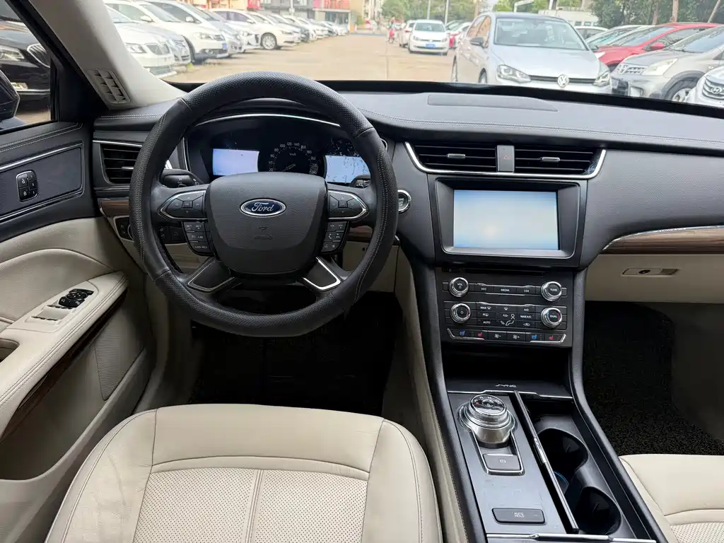 Ford Taurus — миниатюра 6
