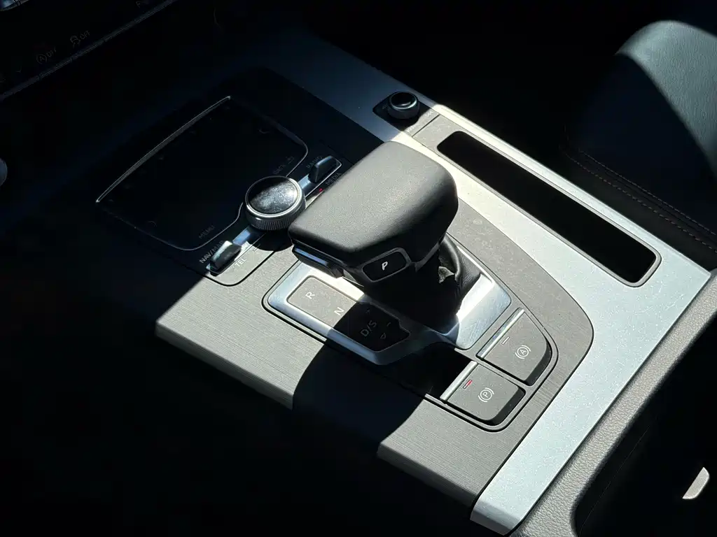Audi Q5L — миниатюра 16