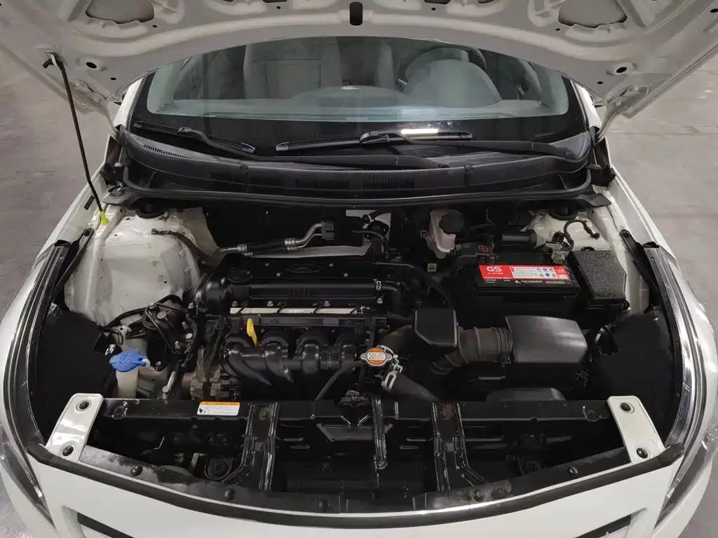 Hyundai Verna — миниатюра 6