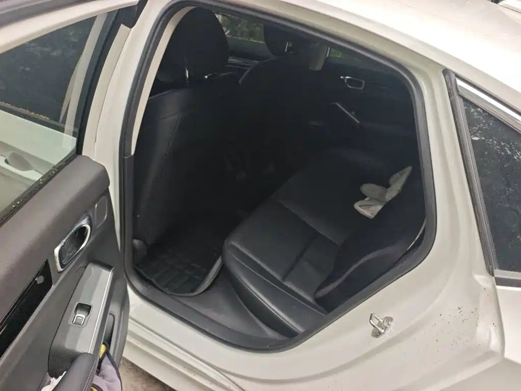 Honda Civic — миниатюра 18