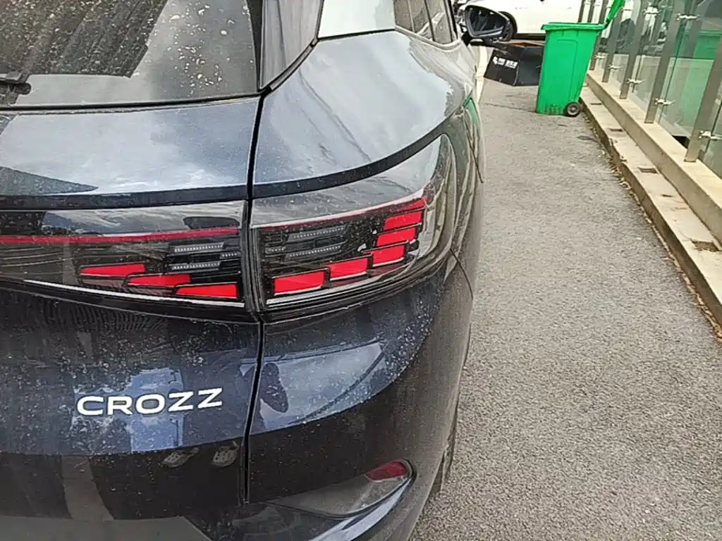 Volkswagen ID.4 Crozz — миниатюра 8