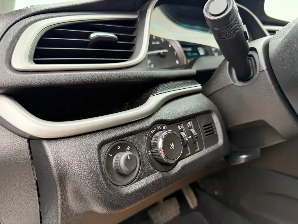 Buick Excelle — миниатюра 14