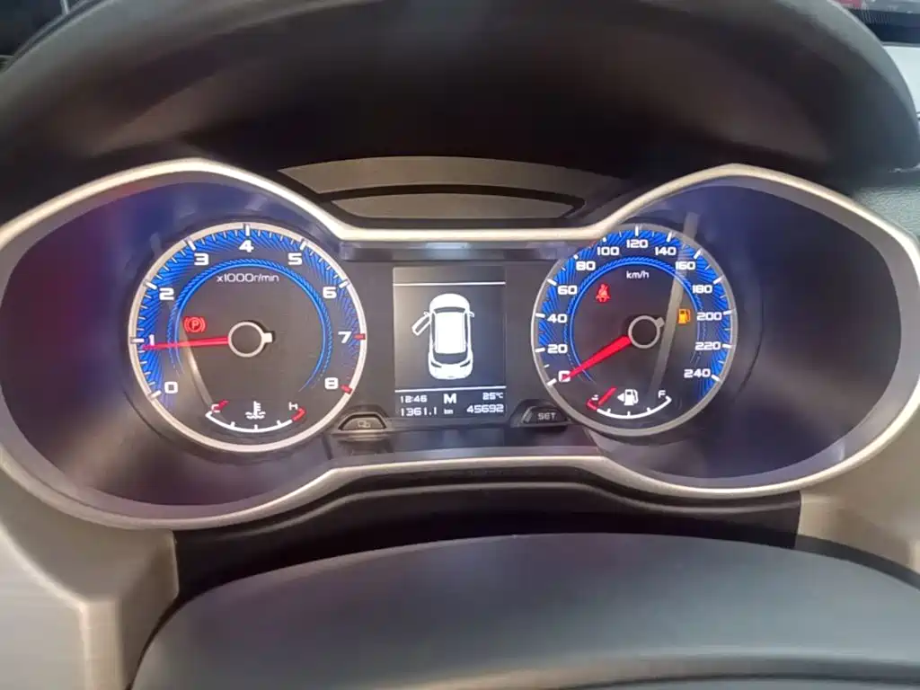 Geely Boyue — миниатюра 12