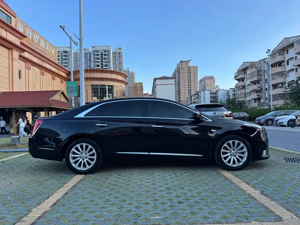 Cadillac XTS — миниатюра 7