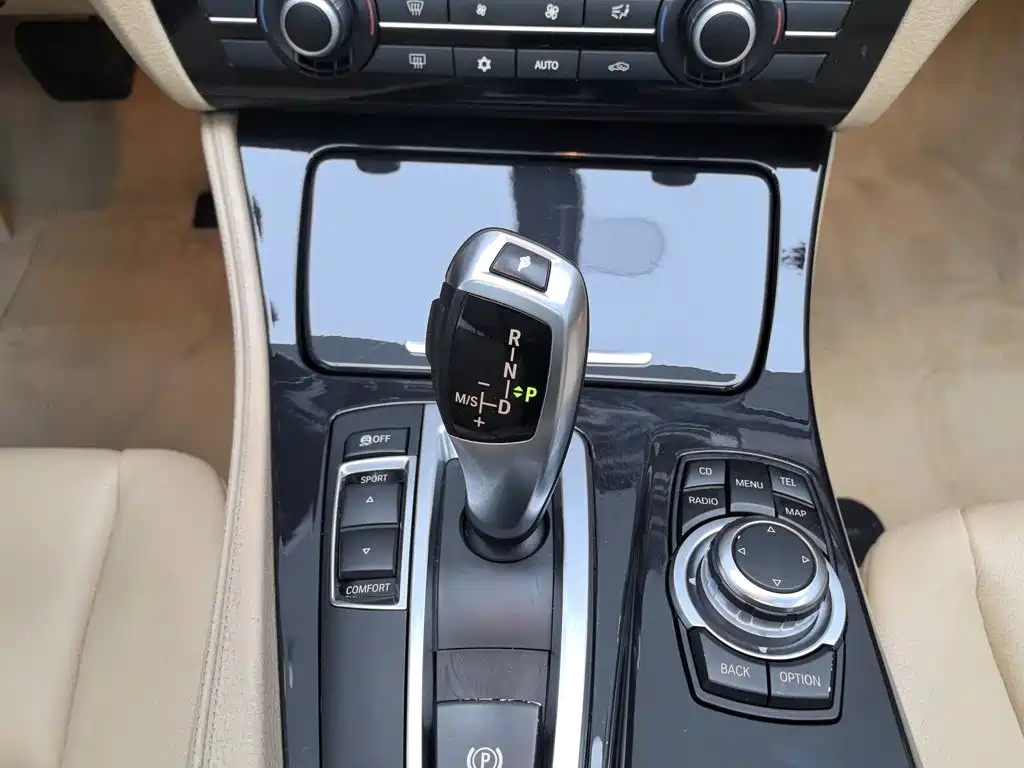 BMW 5 Series (Import) — миниатюра 13