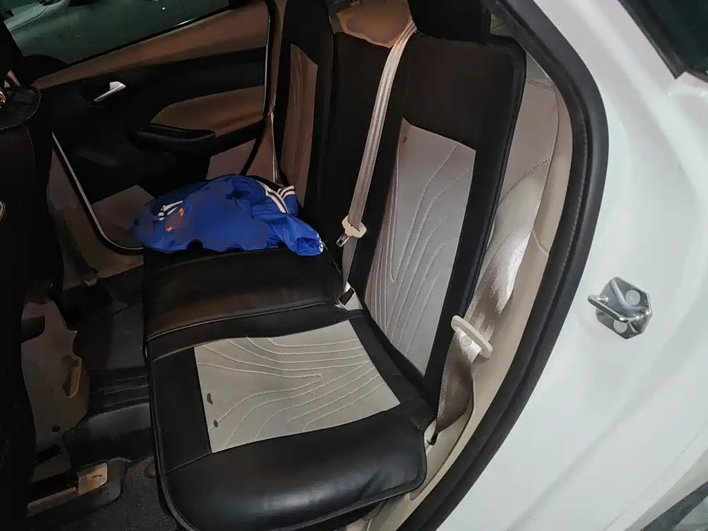 Ford Focus — миниатюра 13