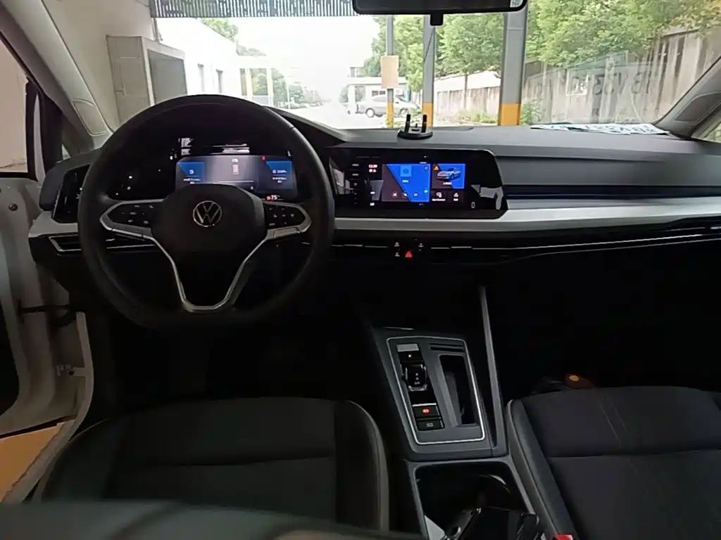 Volkswagen Golf — миниатюра 10