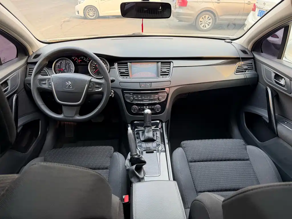 Peugeot 508 2.0L 2nd Anniversary Commemorative Auto Sunroof Classic Edition, фото 8