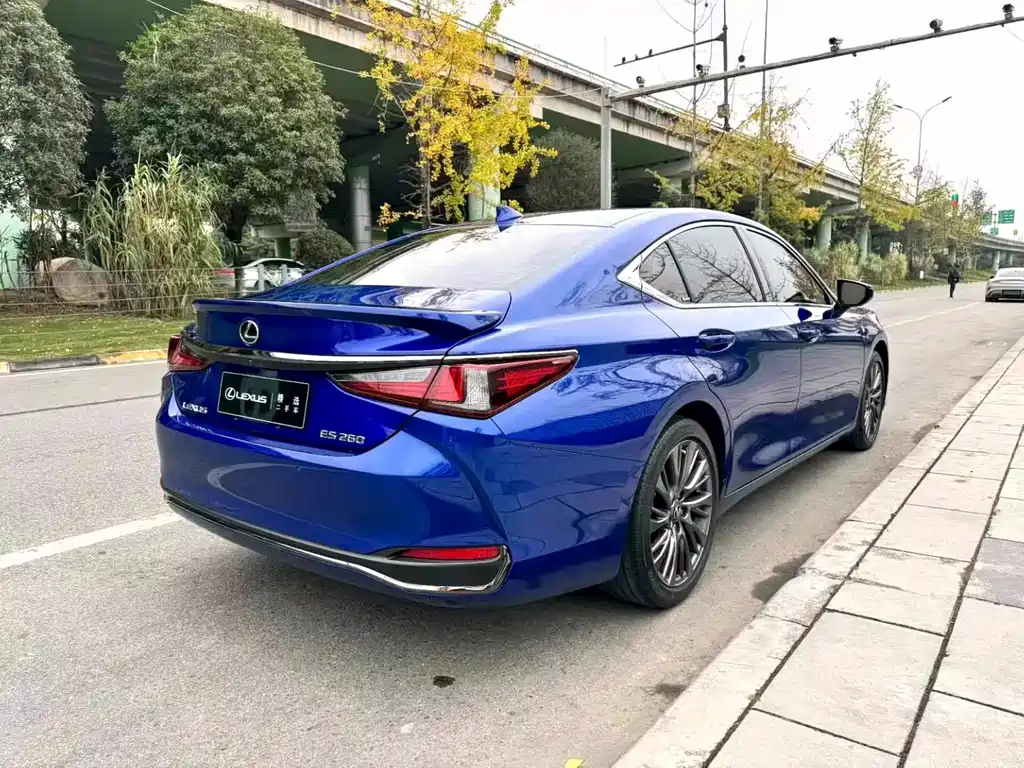 Lexus ES — миниатюра 2