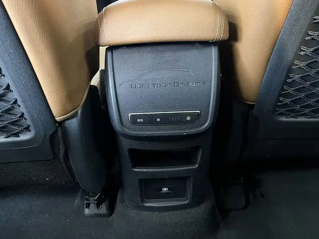 BYD MAX — миниатюра 22