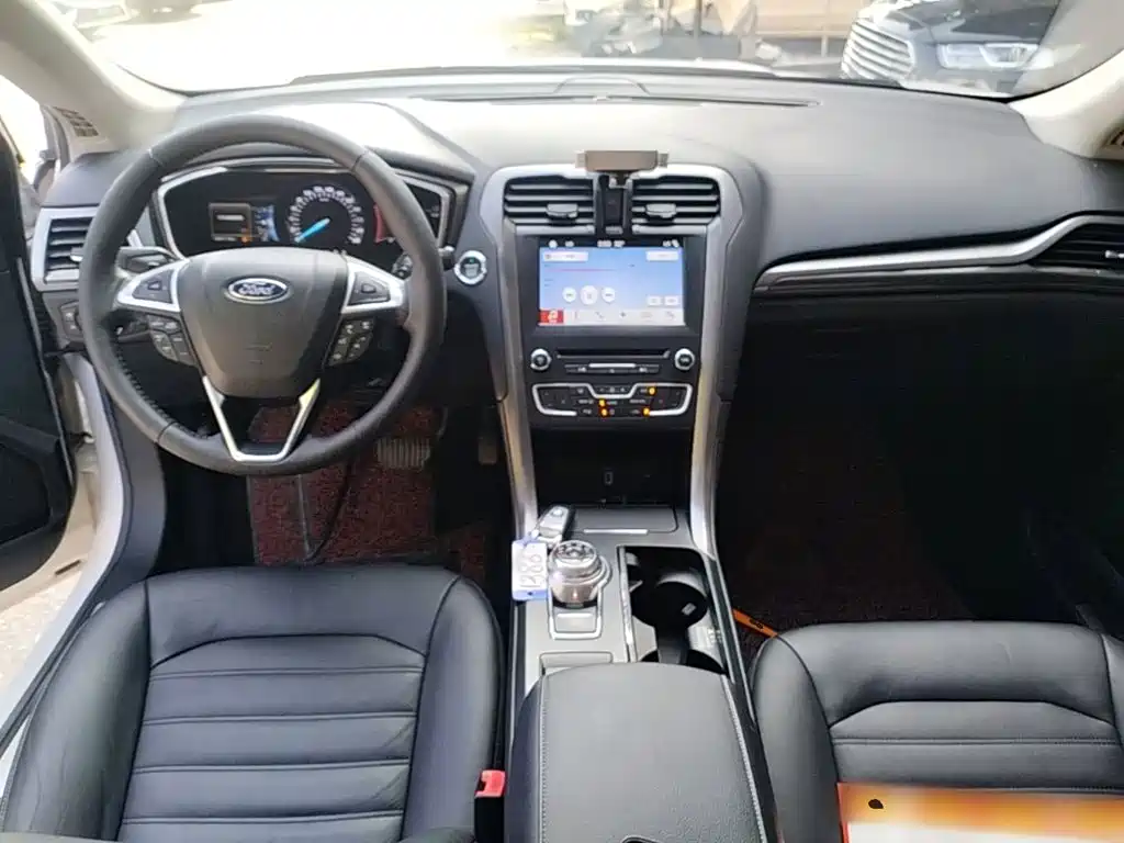 Ford Mondeo — миниатюра 10