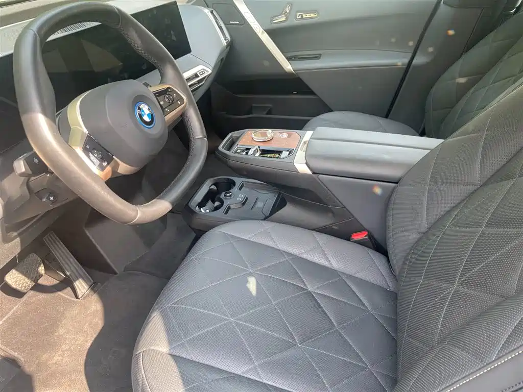 BMW iX — миниатюра 8