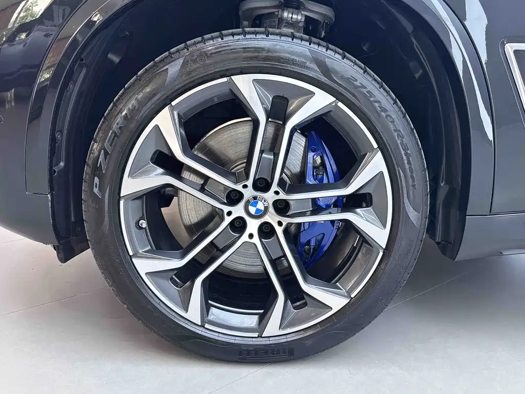 BMW X5 — миниатюра 18