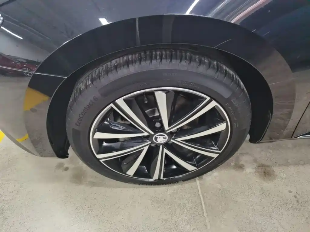 Skoda Superb — миниатюра 23