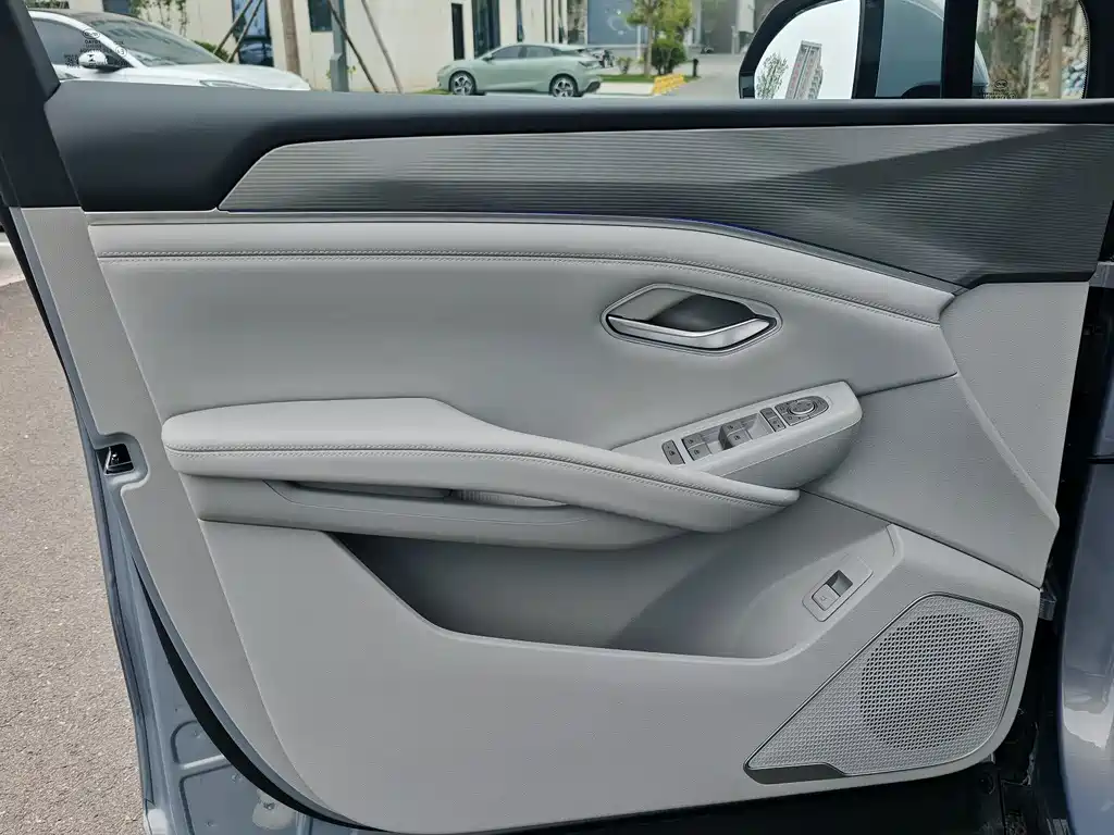 BYD Song Ultra — миниатюра 16