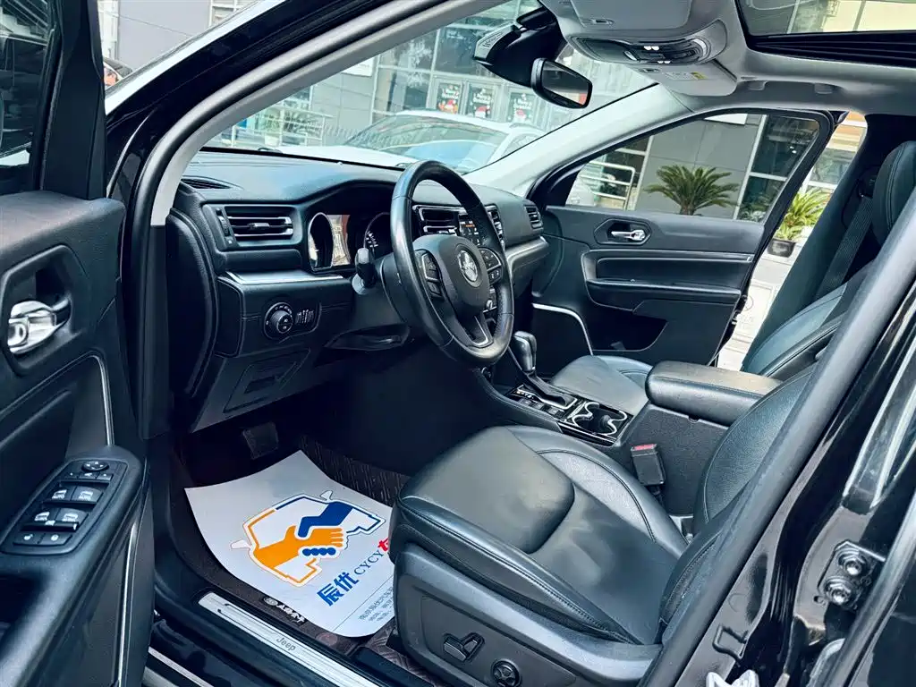 JEEP GRAND COMMANDER