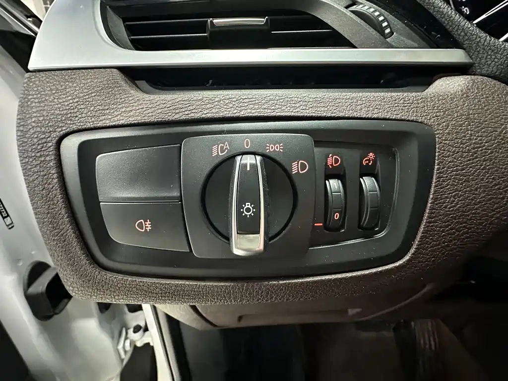 BMW X1 — миниатюра 9
