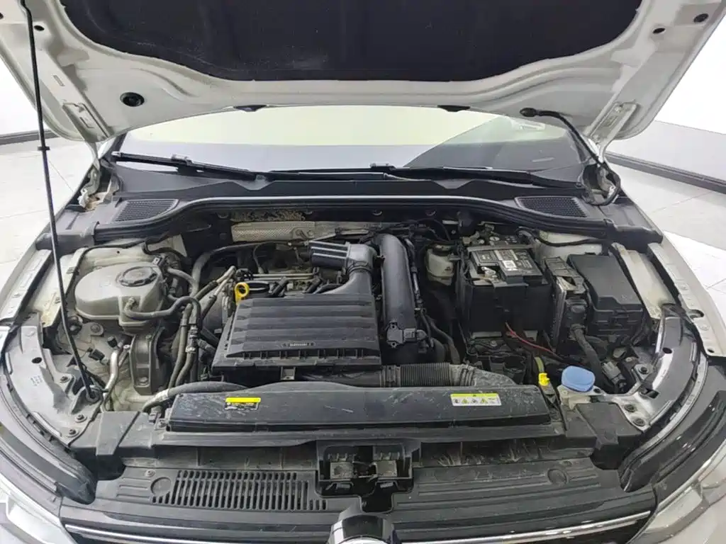 Volkswagen Golf — миниатюра 20