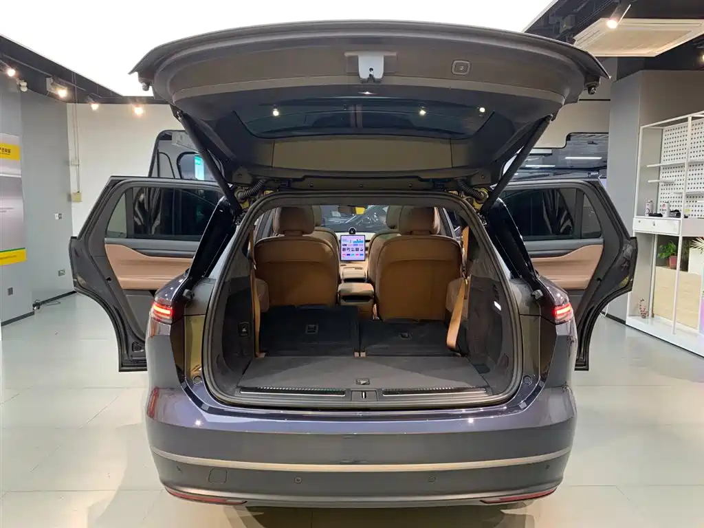 NIO ES8 2024 75kWh