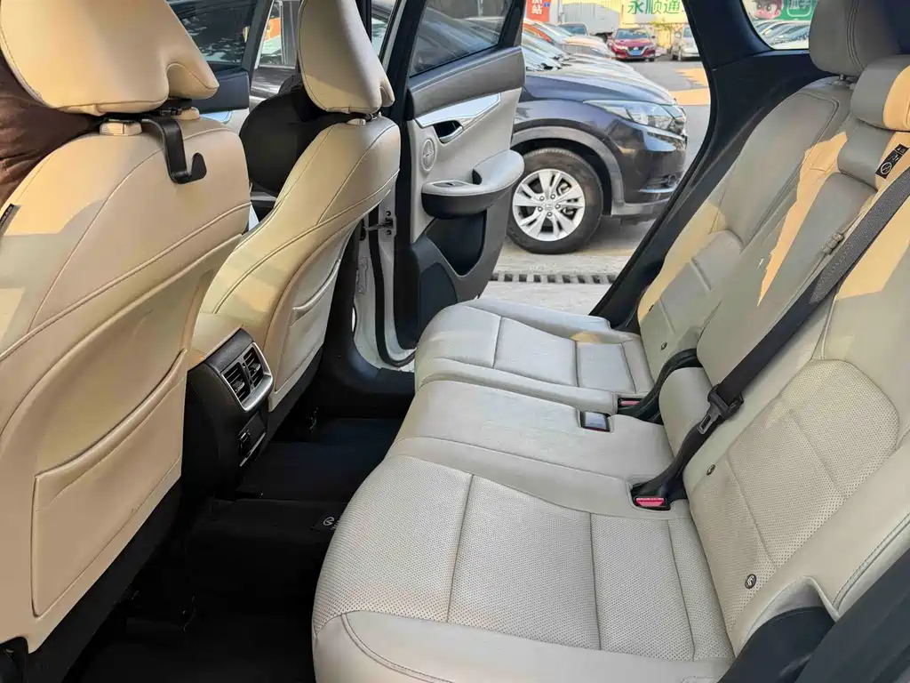 Infiniti QX50 — миниатюра 6