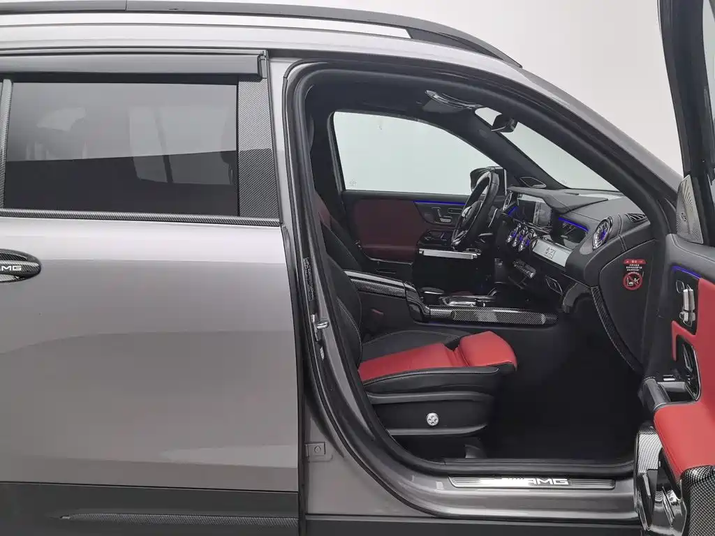 Mercedes-Benz GLB AMG — миниатюра 23