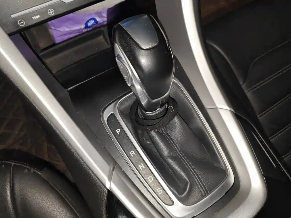 Ford Mondeo — миниатюра 15