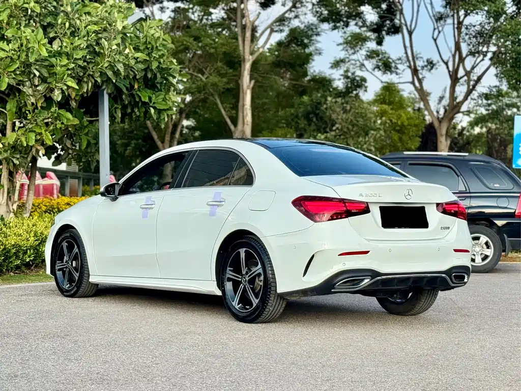 Mercedes-Benz A-Class A 2025 A 200 L Fashion