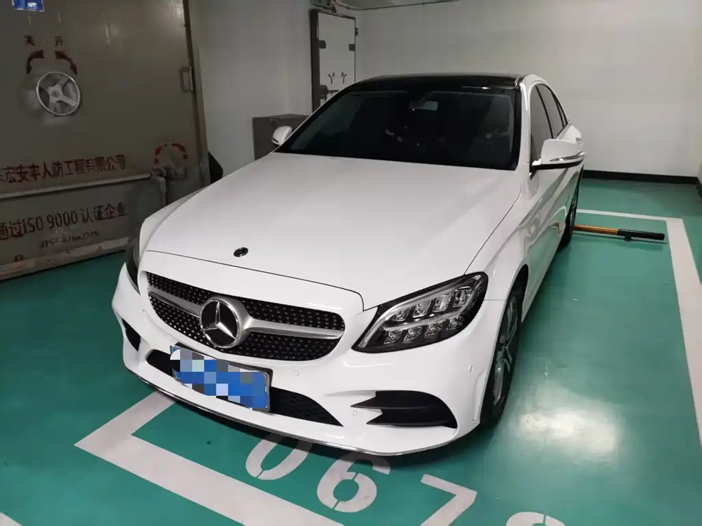 Mercedes-Benz C-Class 2020
