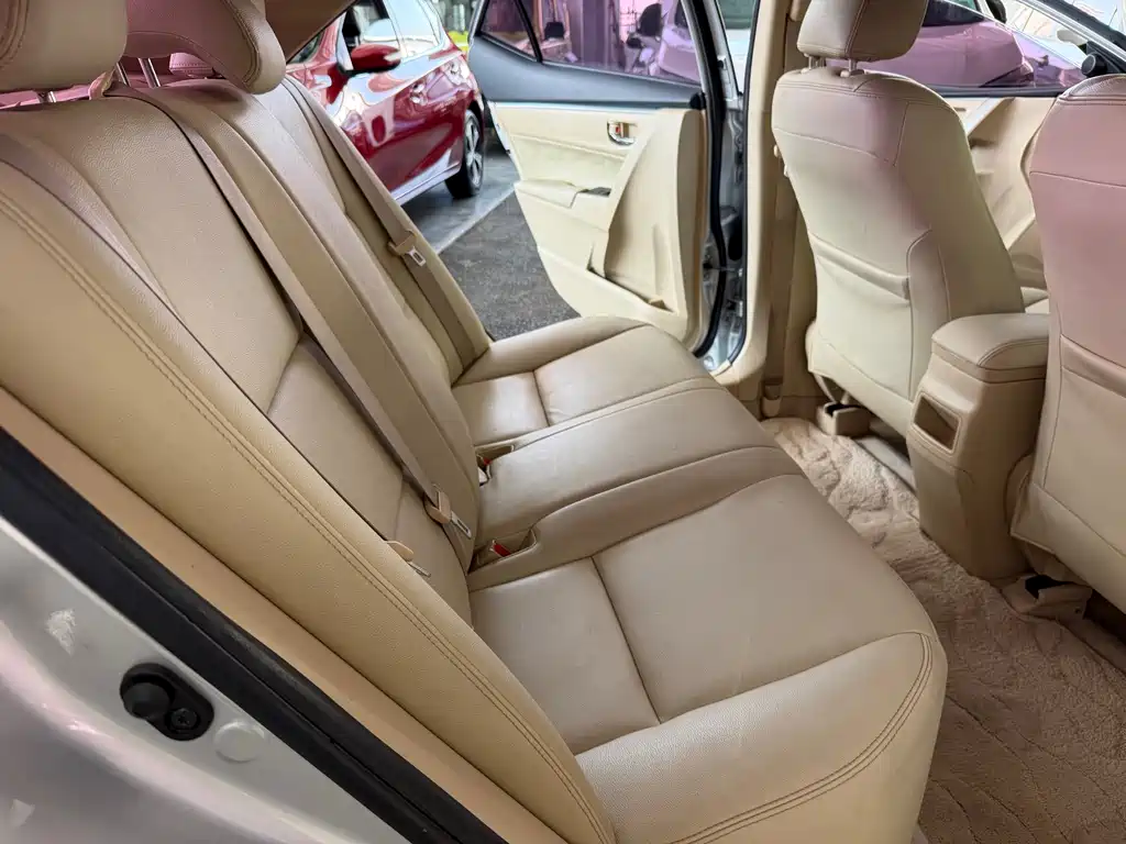 Toyota Corolla — миниатюра 12