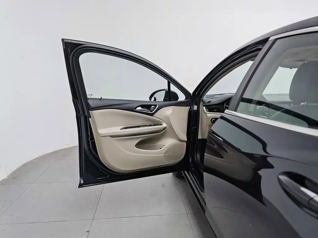 Buick Verano — миниатюра 8