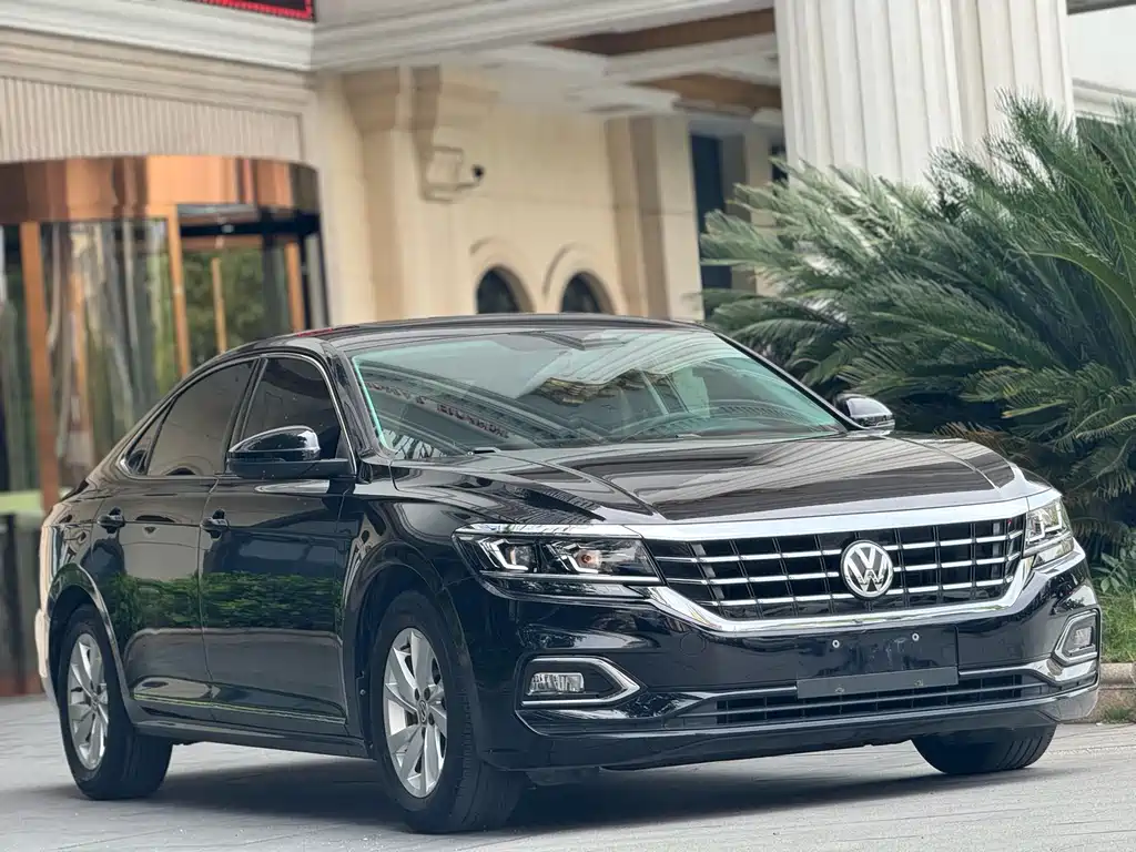 Volkswagen Passat 2019 280TSI VI