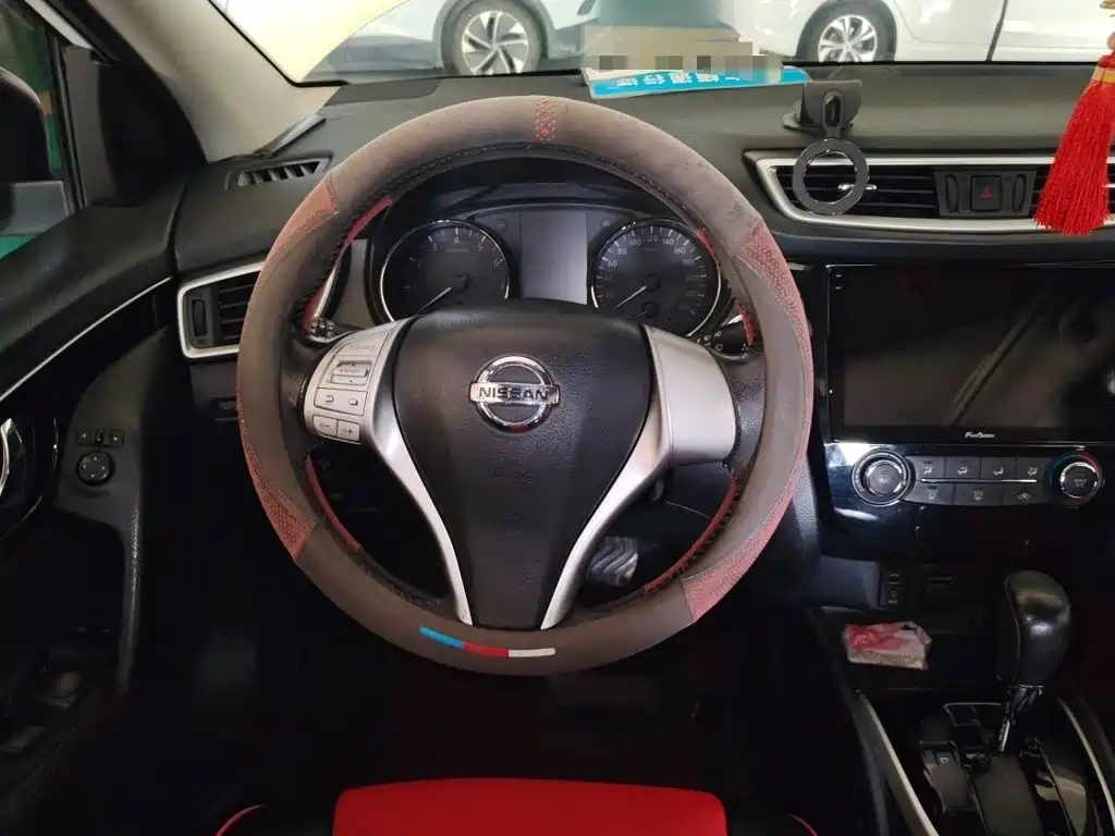 Nissan Qashqai — миниатюра 3